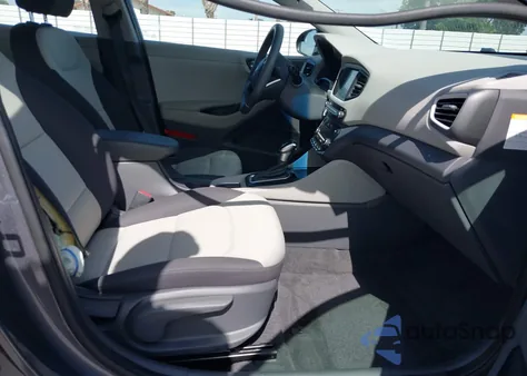 2019 Hyundai Ioniq Hybrid Blue from USA, damaged, VIN KMHC65LC1KU145022